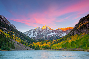 hiking maroon bells